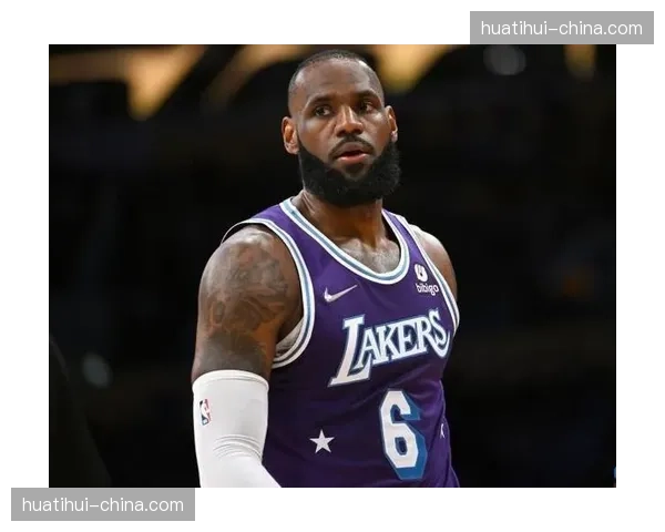 斯奈德战术板：老鹰关键时刻的边线球战术执行细节